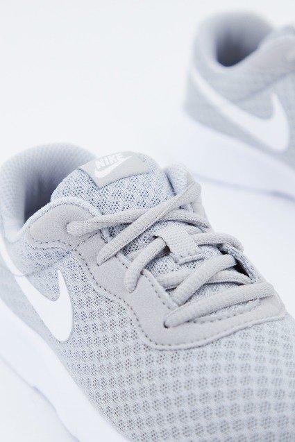 NIKE TANJUN en color GRIS (4)