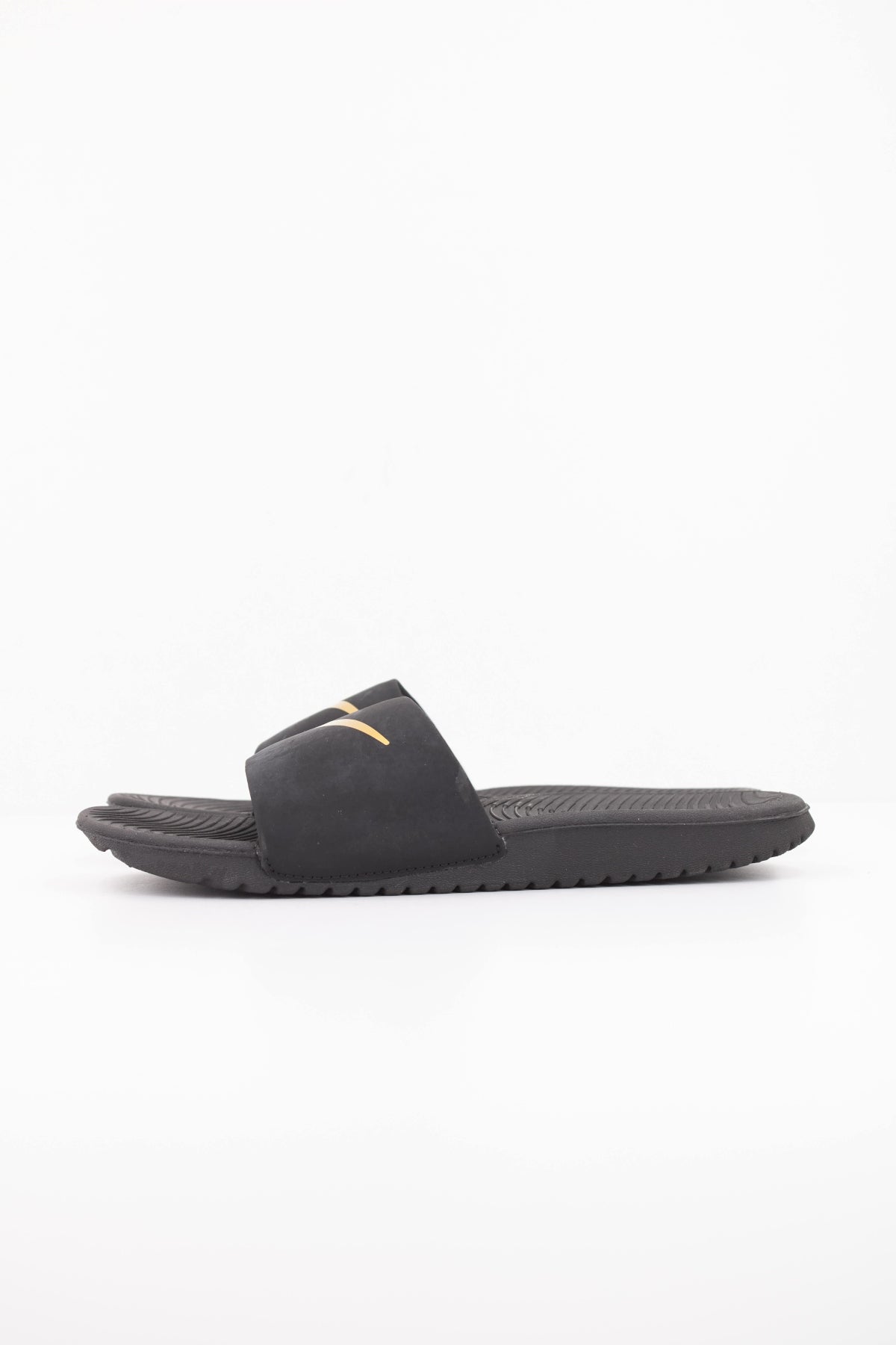 NIKE KAWA SLIDE en color NEGRO (1)