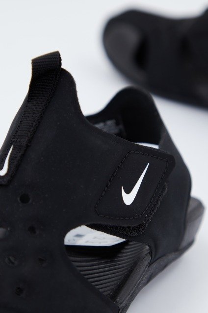 NIKE SUNRAY PROTECT PS en color NEGRO (4)