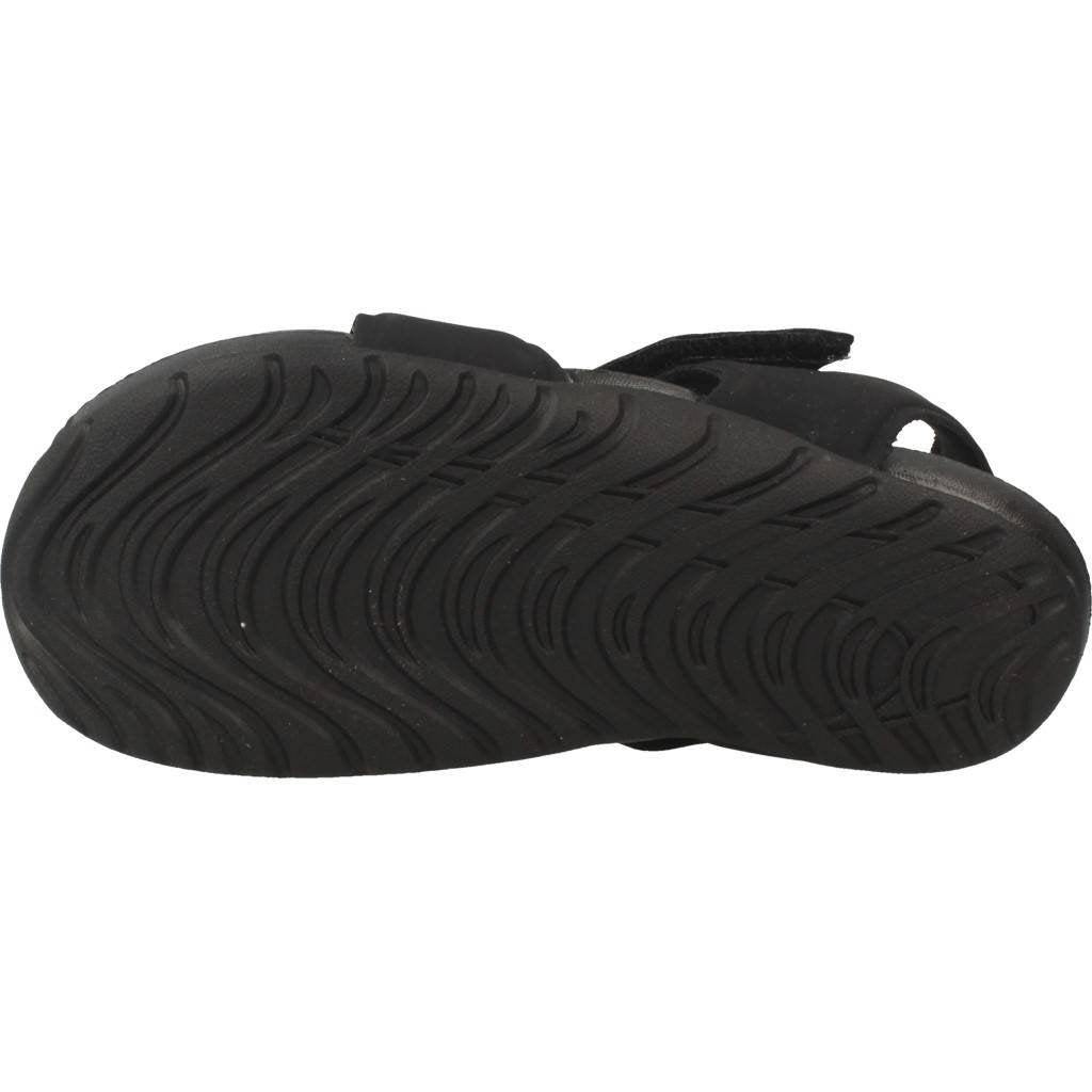 NIKE SUNRAY PROTECT TD en color NEGRO (7)