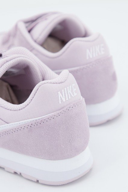 NIKE NIKE MD RUNNER PE PSV en color VIOLETA (4)