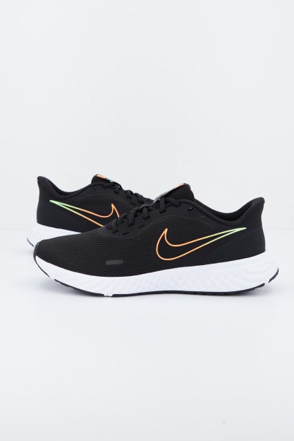 NIKE REVOLUTION en color NEGRO (2)