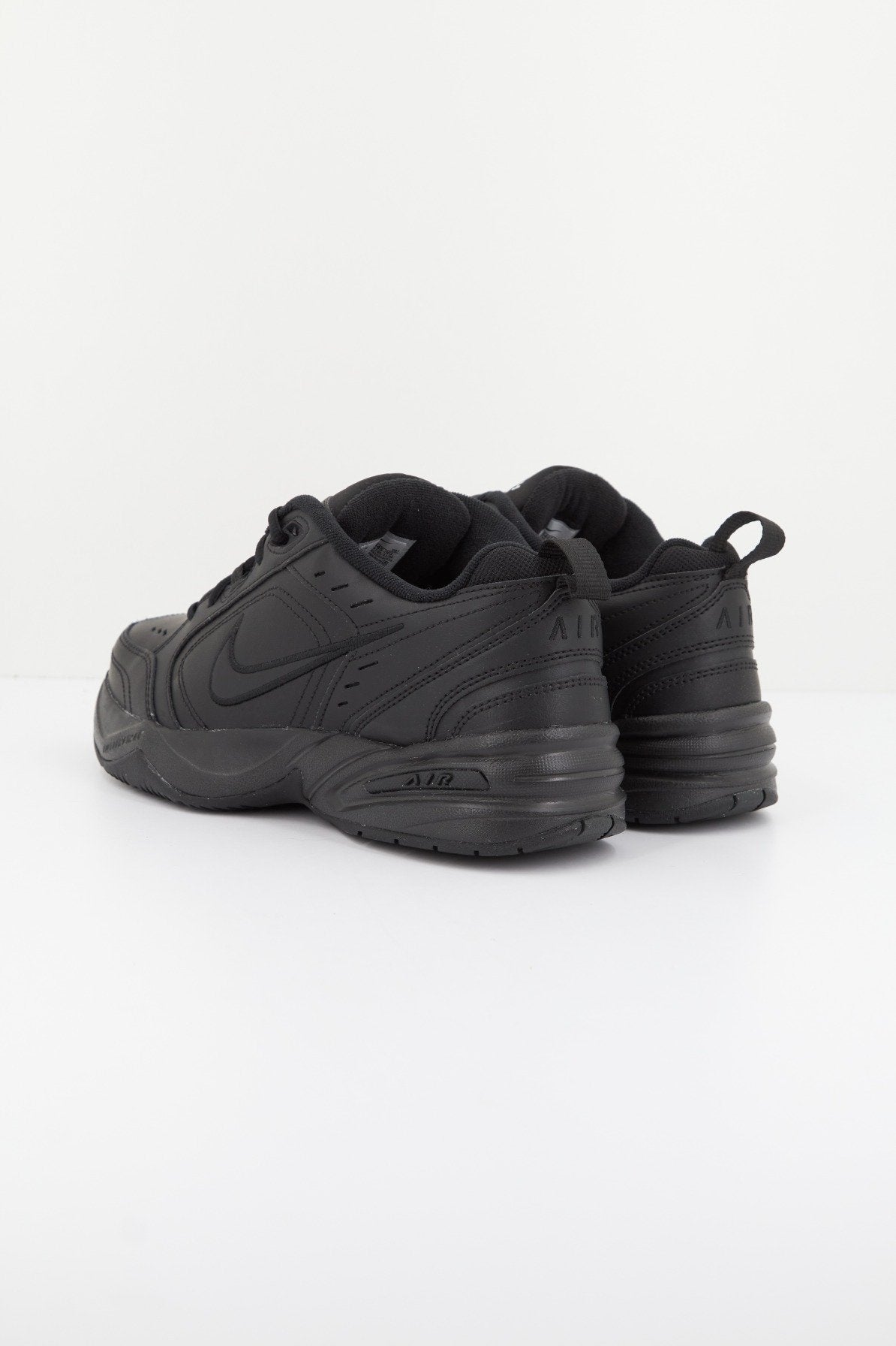 NIKE AIR MONARCH IV en color NEGRO (3)