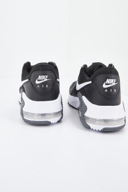 NIKE MAX EXCEE en color NEGRO (4)