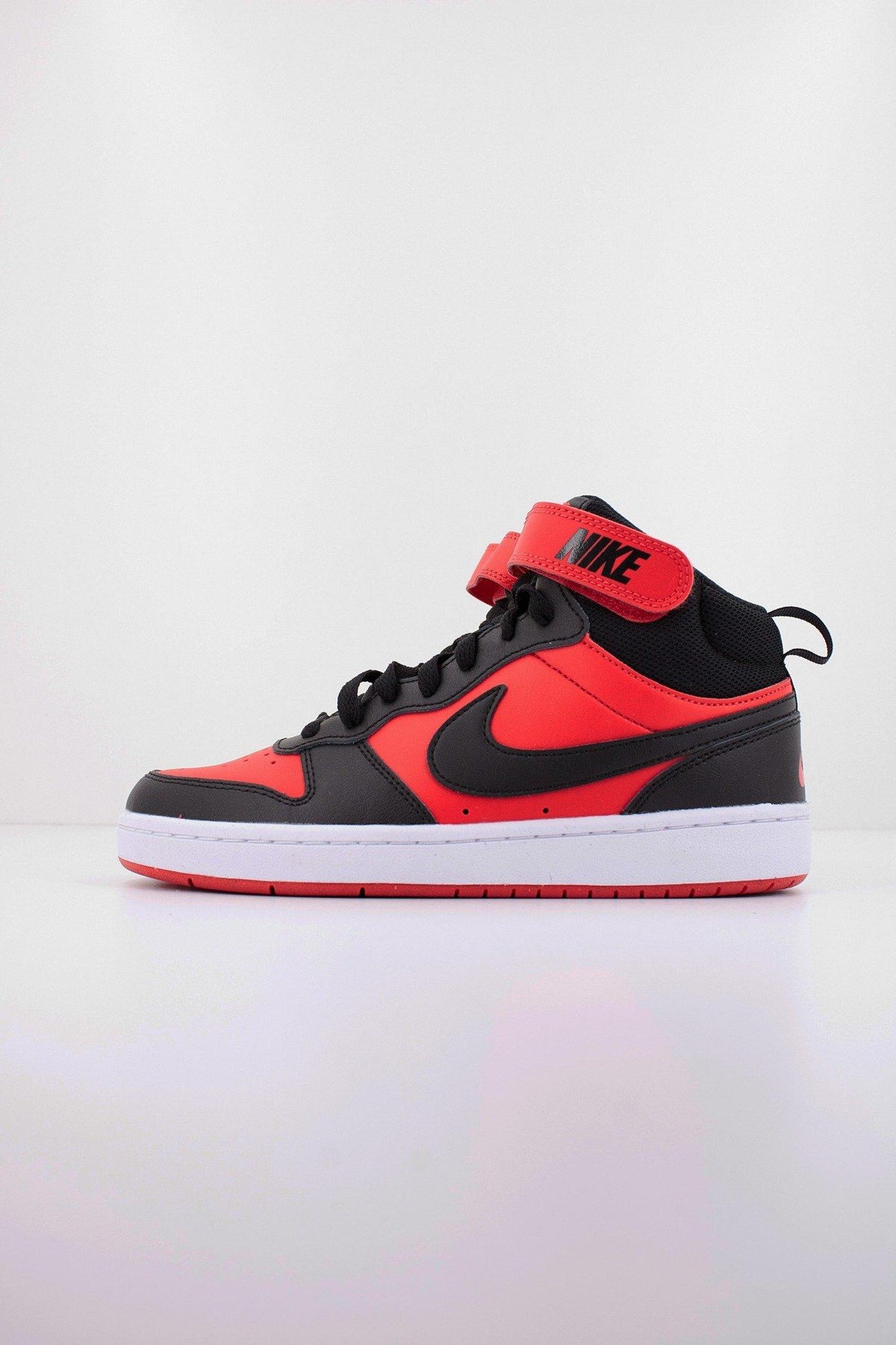 NIKE COURT BOROUGH MID en color ROJO (1)