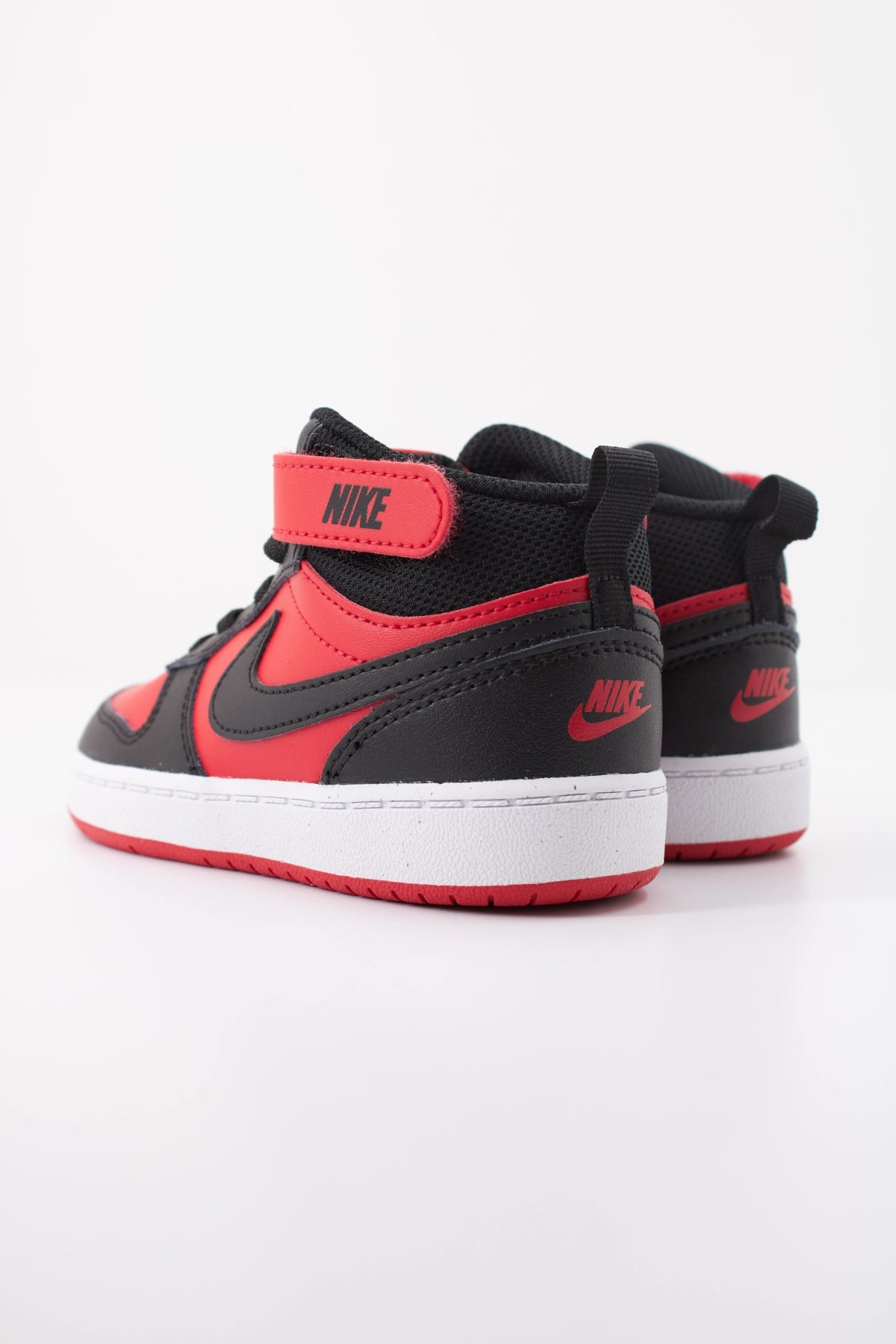 NIKE COURT BOROUGH MID TDV en color ROJO (4)