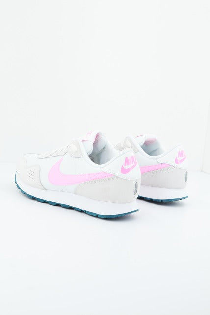 NIKE MD VALIANT BIG KIDS' SH en color BLANCO (2)