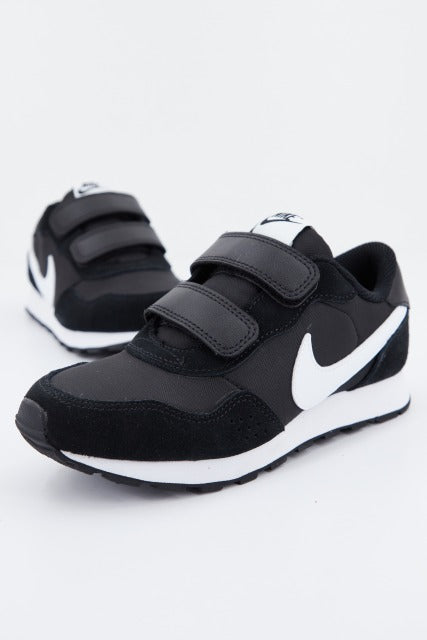 NIKE MD VALIANT en color NEGRO (1)