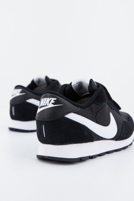 NIKE MD VALIANT en color NEGRO (3)
