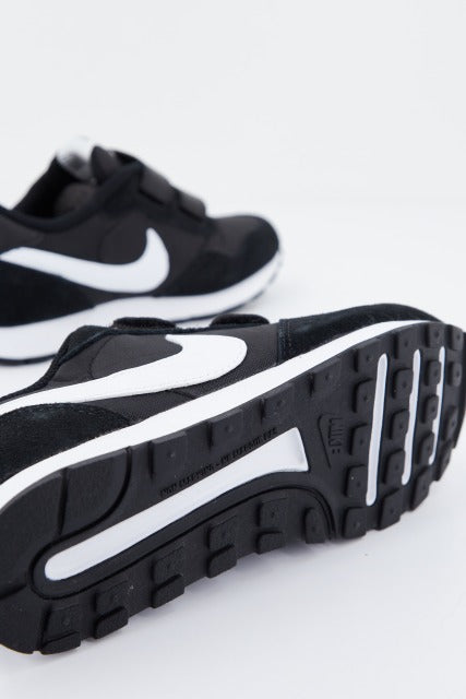NIKE MD VALIANT en color NEGRO (4)