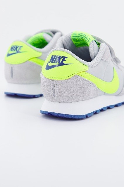 NIKE MD VALIANT en color GRIS (3)