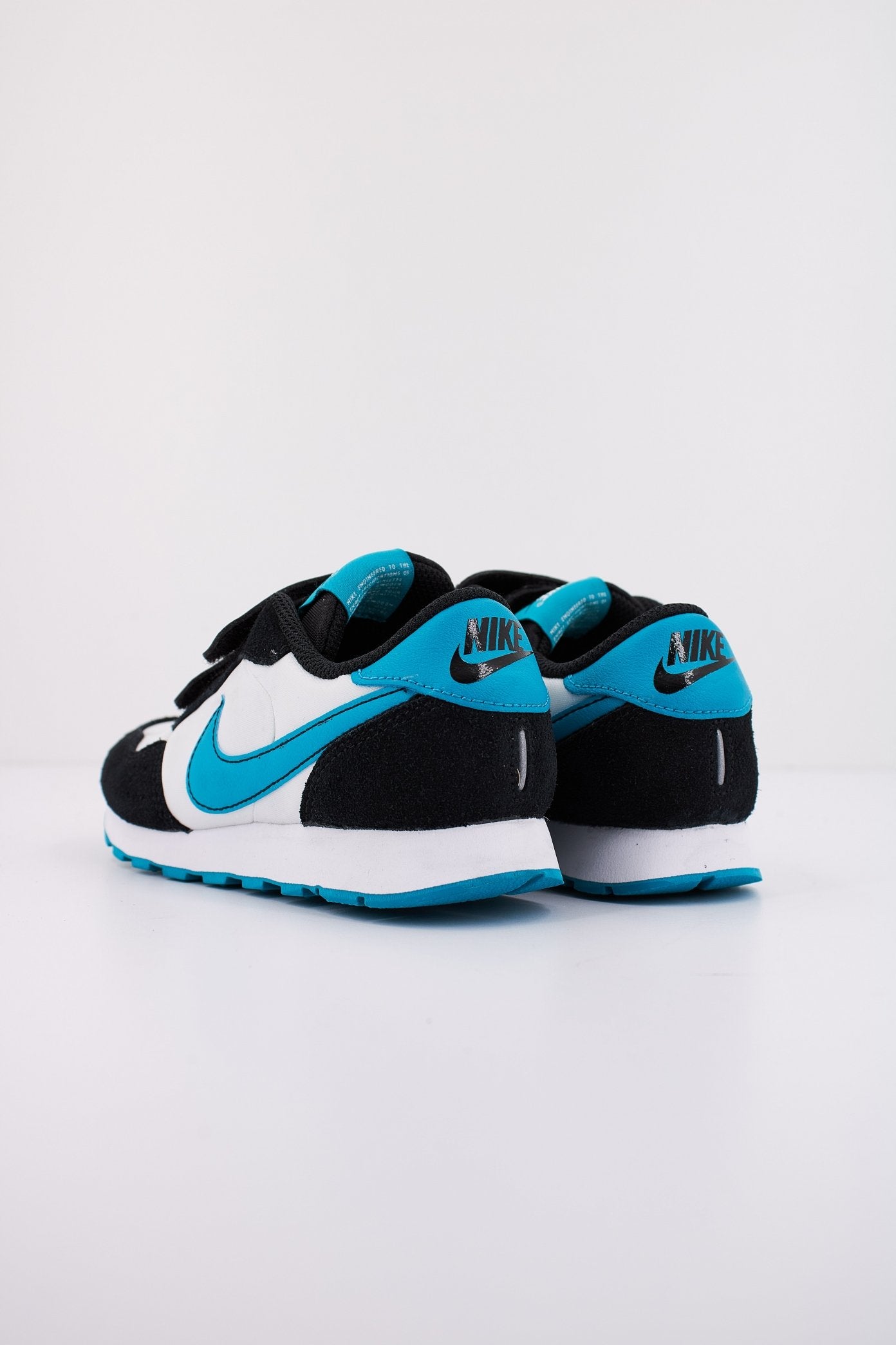 NIKE MD VALIANT LITTLE KIDS' en color BLANCO (3)