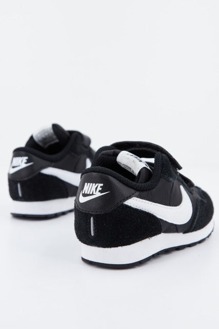 NIKE MD VALIANT en color NEGRO (3)