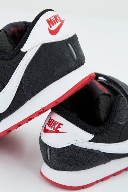 NIKE MD VALIANT en color GRIS (4)