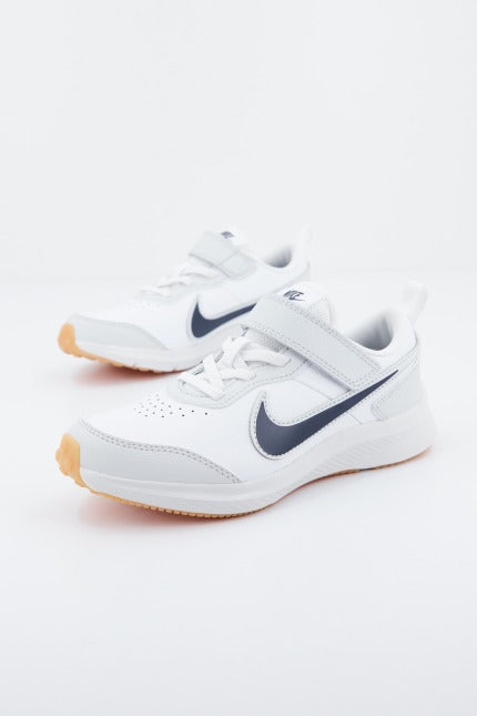 NIKE VARSITY en color BLANCO (1)