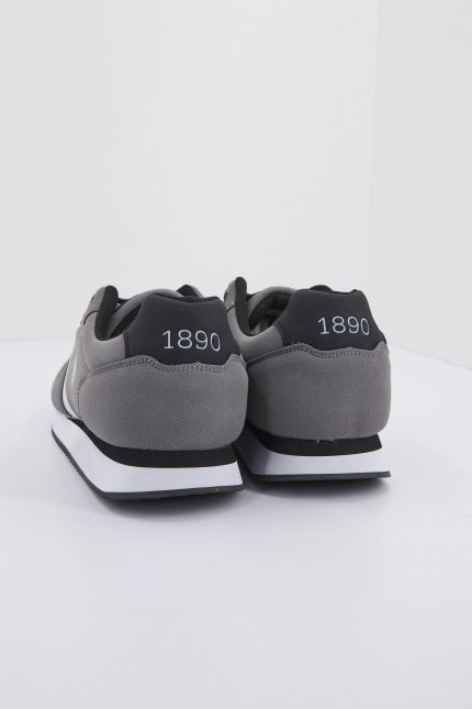 U.S. POLO ASSN NOBILM en color GRIS (3)