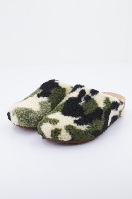 STEVE MADDEN VESA en color VERDE (1)