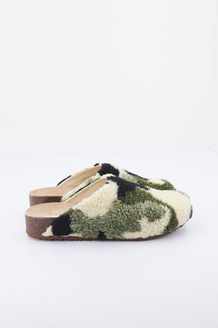 STEVE MADDEN VESA en color VERDE (2)