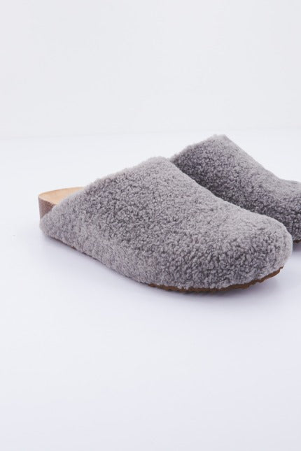 STEVE MADDEN VESA en color GRIS (1)
