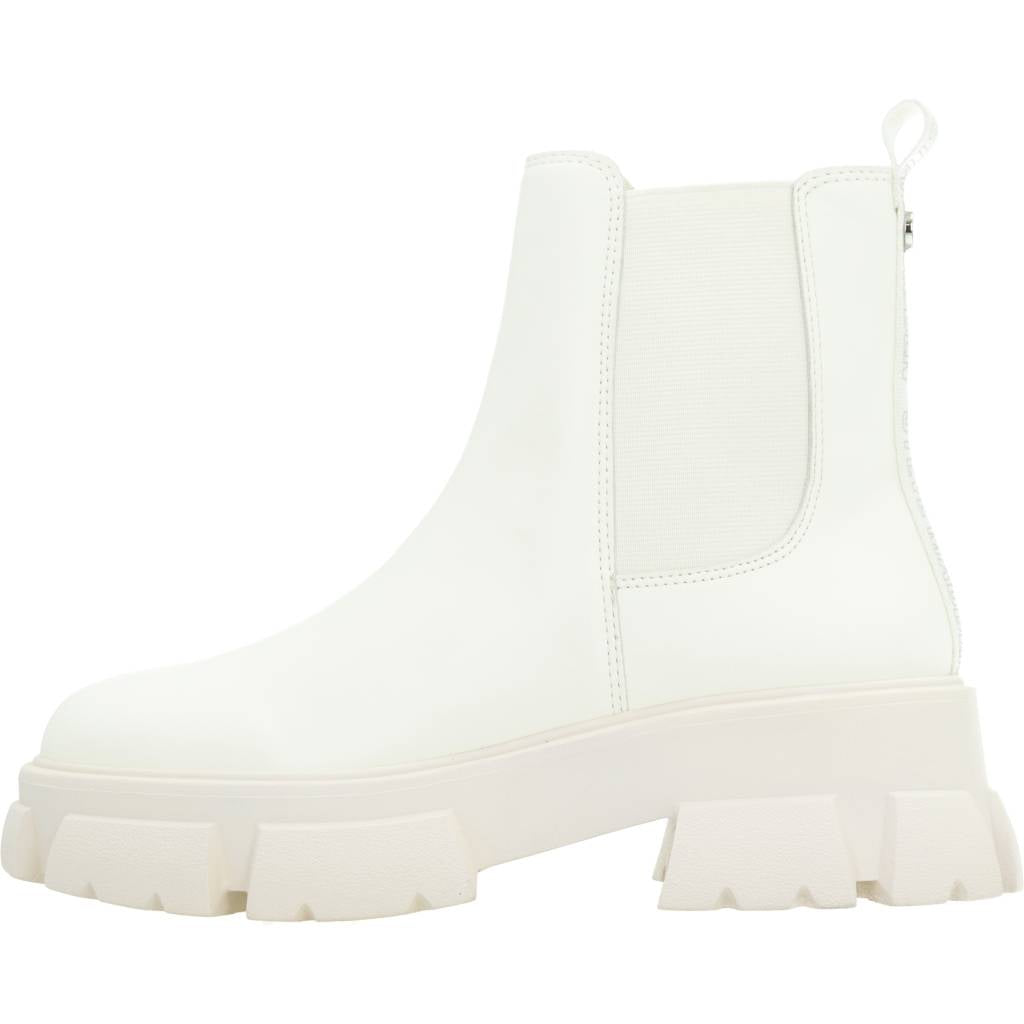 STEVE MADDEN TUNNEL en color BEIS (2)