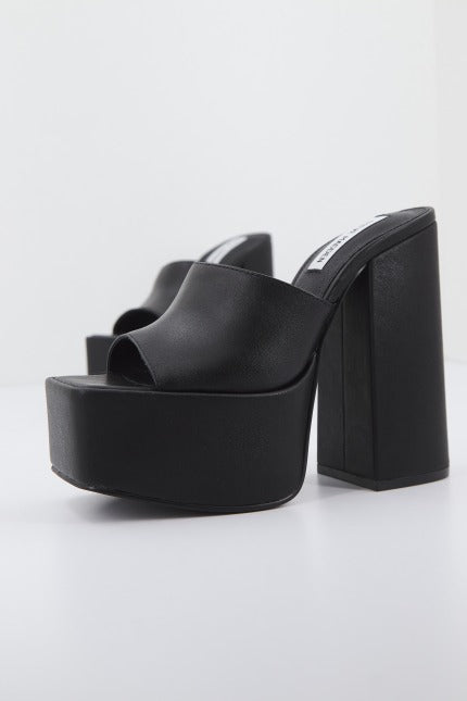 STEVE MADDEN TRIXIE en color NEGRO (1)