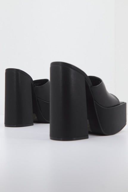 STEVE MADDEN TRIXIE en color NEGRO (3)