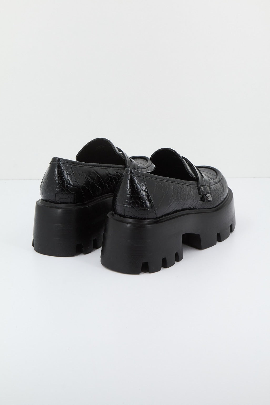 STEVE MADDEN MADLOVE en color NEGRO (3)