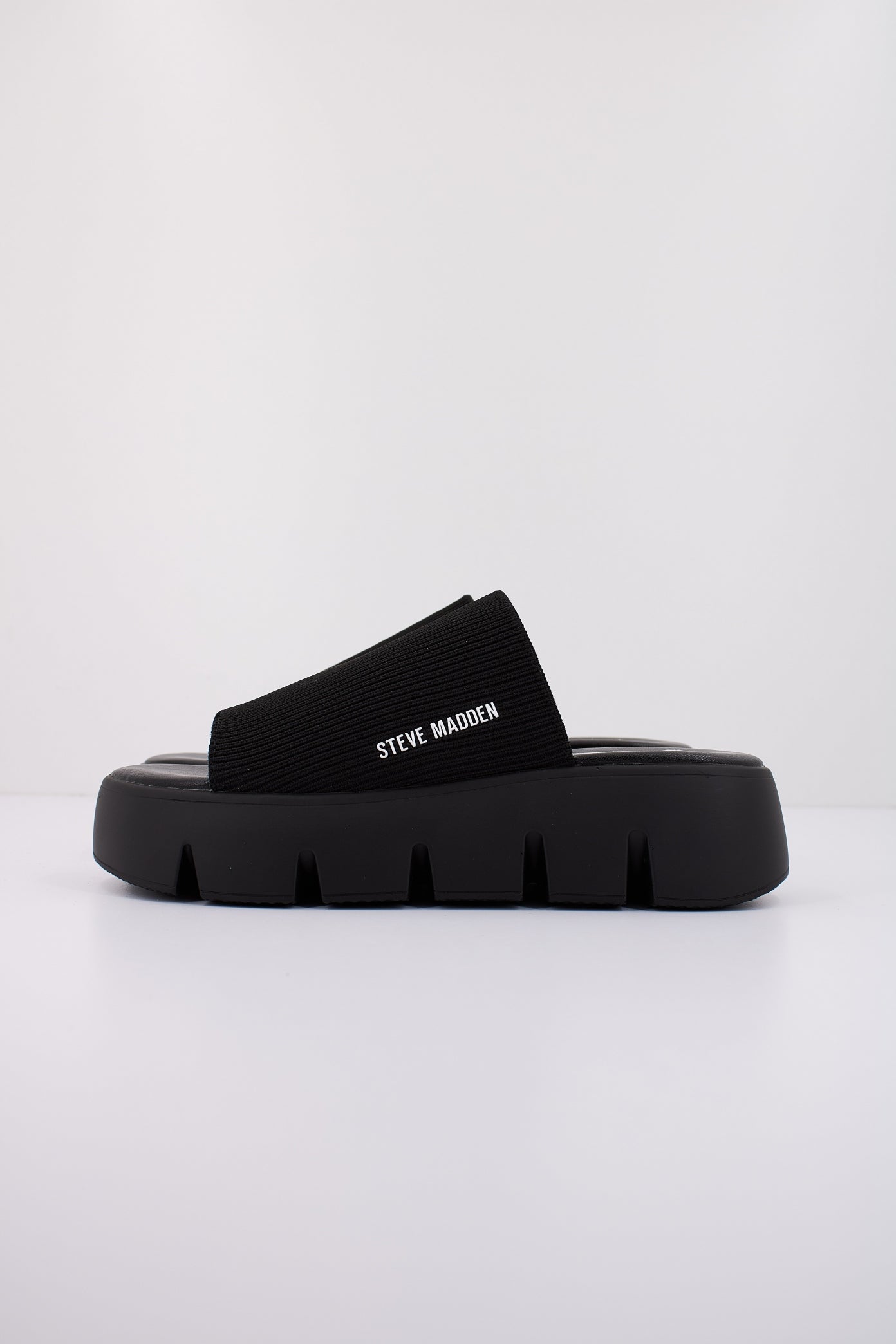 STEVE MADDEN BIG SHOT en color NEGRO (1)