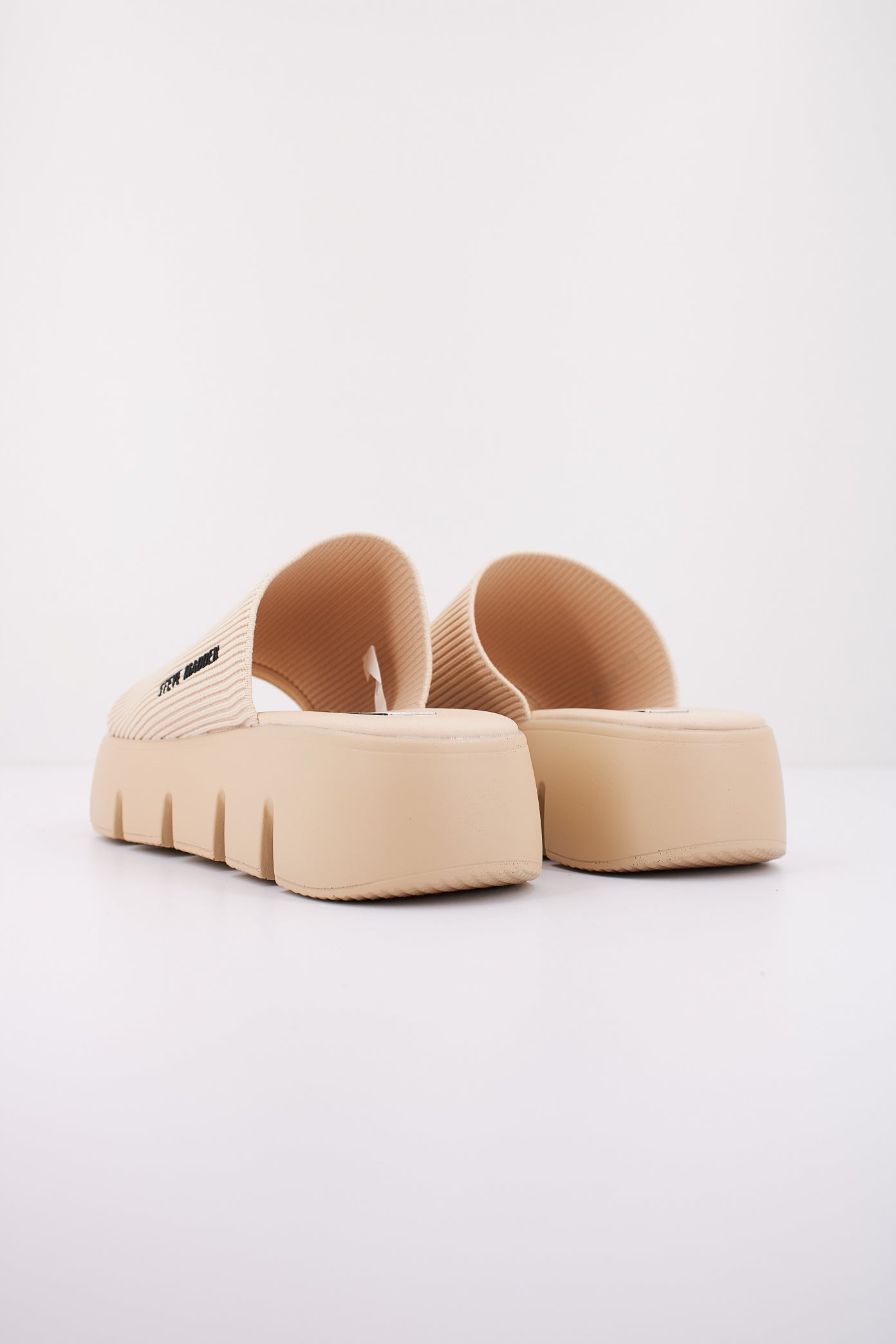 STEVE MADDEN BIG SHOT en color BEIS (3)