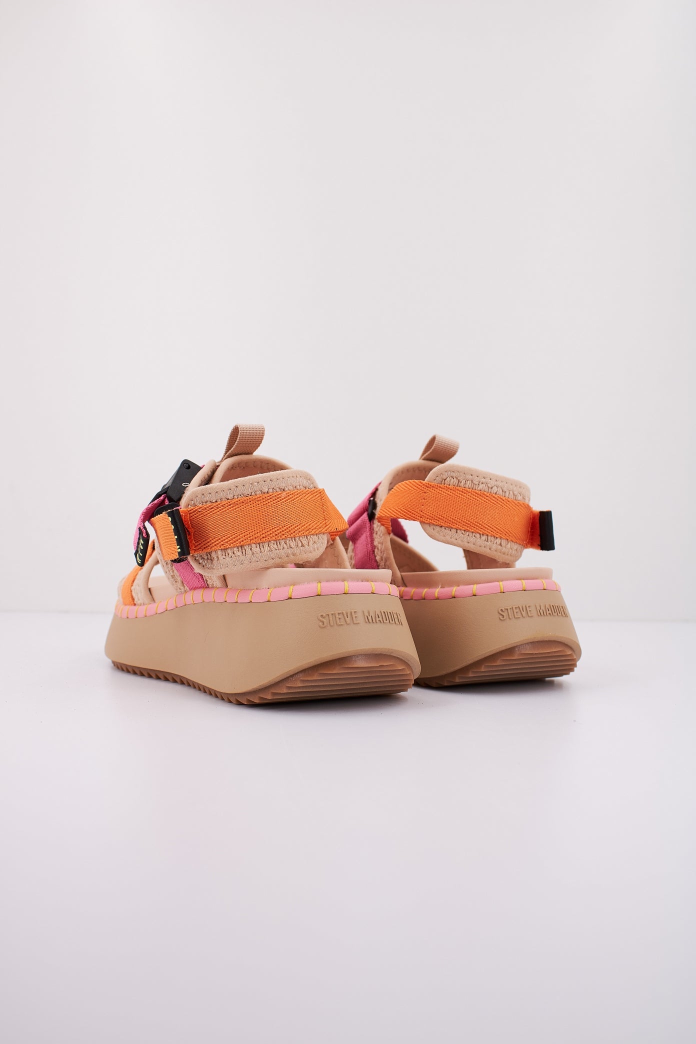 STEVE MADDEN DECORUM en color BEIS (3)
