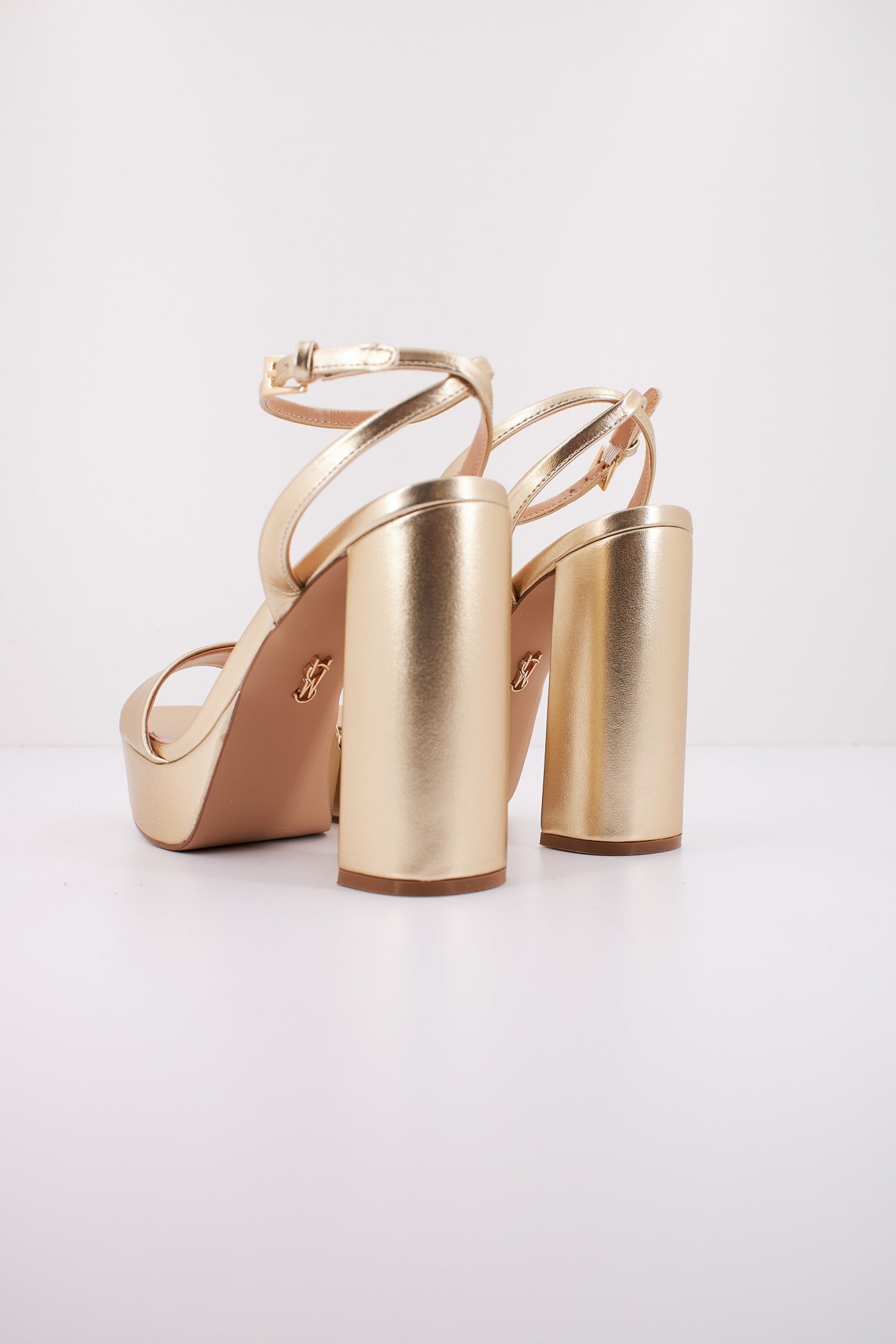 STEVE MADDEN LESSA en color ORO (3)