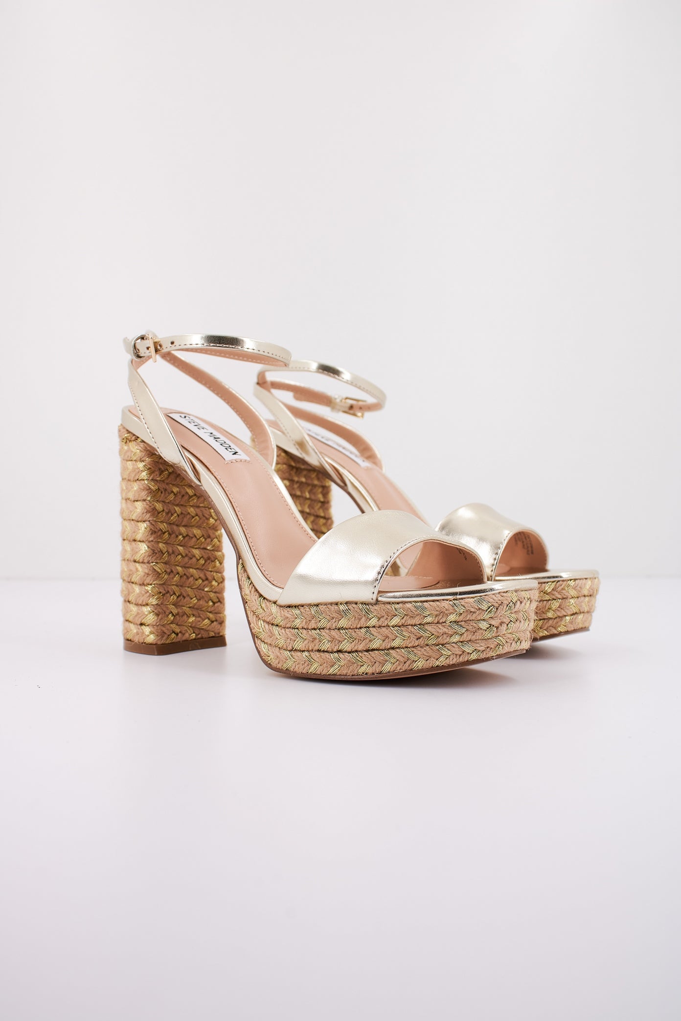 STEVE MADDEN LIVID en color ORO (2)