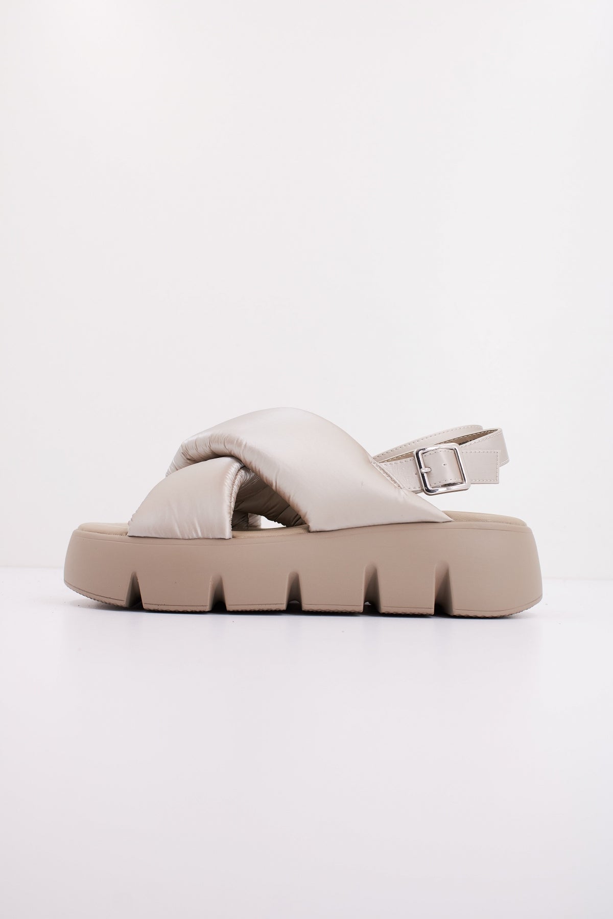 STEVE MADDEN BACKTRACK  en color BEIS  (1)