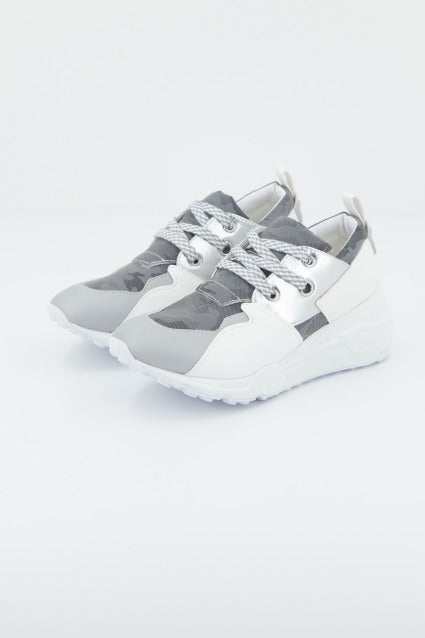 STEVE MADDEN SNEAKER CORDONES en color BLANCO (1)