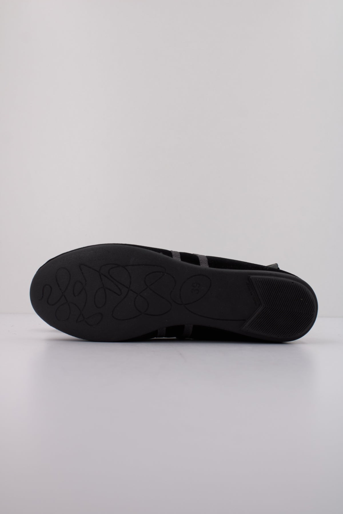 VULLADI en color NEGRO (5)