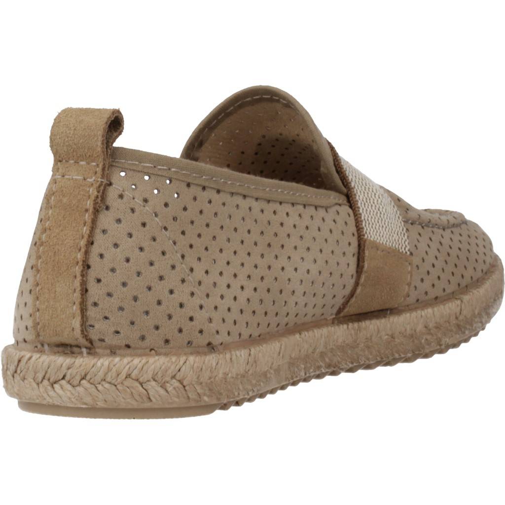 VULLADI en color MARRON CLARO (3)