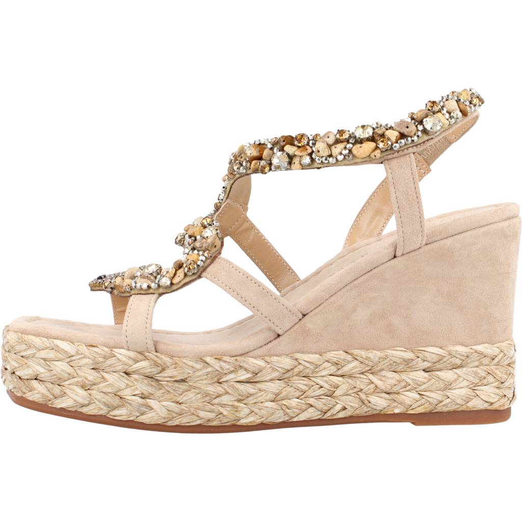 ALMA EN PENA V en color MARRON CLARO (2)