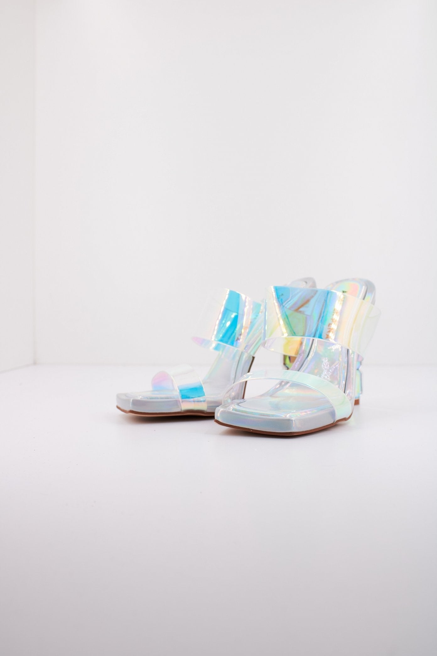 ALMA EN PENA V en color PLATA (2)