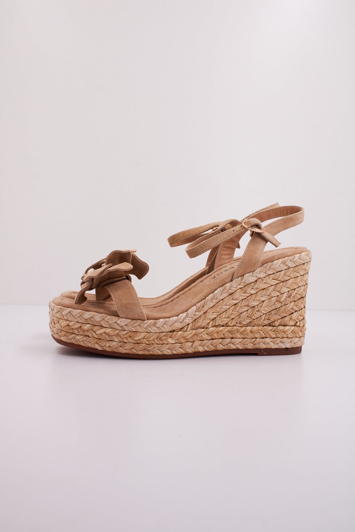 ALMA EN PENA V en color MARRON CLARO (1)