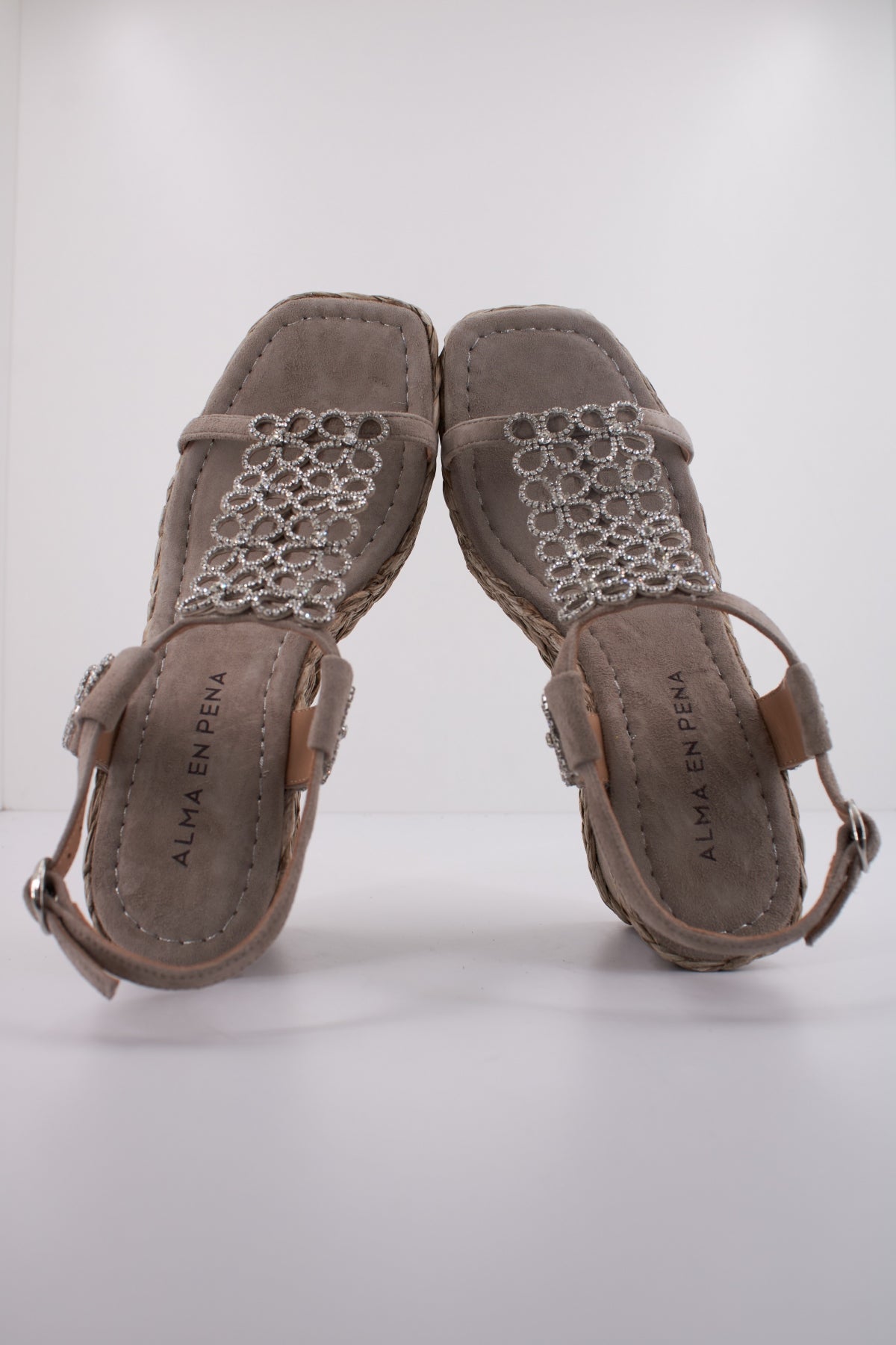 ALMA EN PENA V en color MARRON (3)