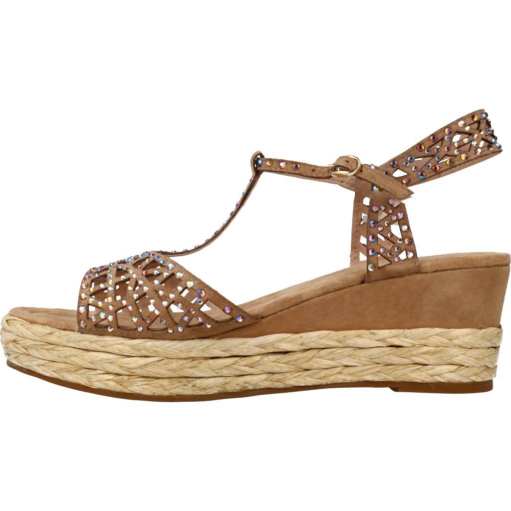 ALMA EN PENA RAFIA en color MARRON (2)