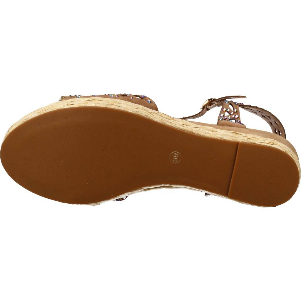 ALMA EN PENA RAFIA en color MARRON (7)