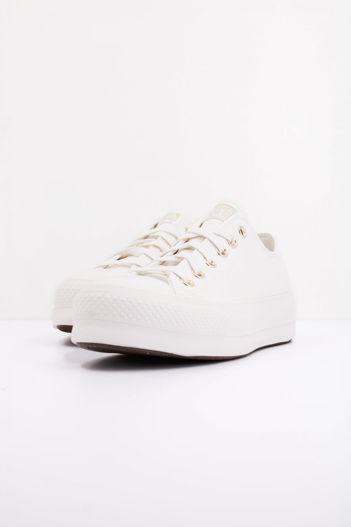 CONVERSE CHUCK TAYLOR ALL STAR LIFT en color BLANCO (2)