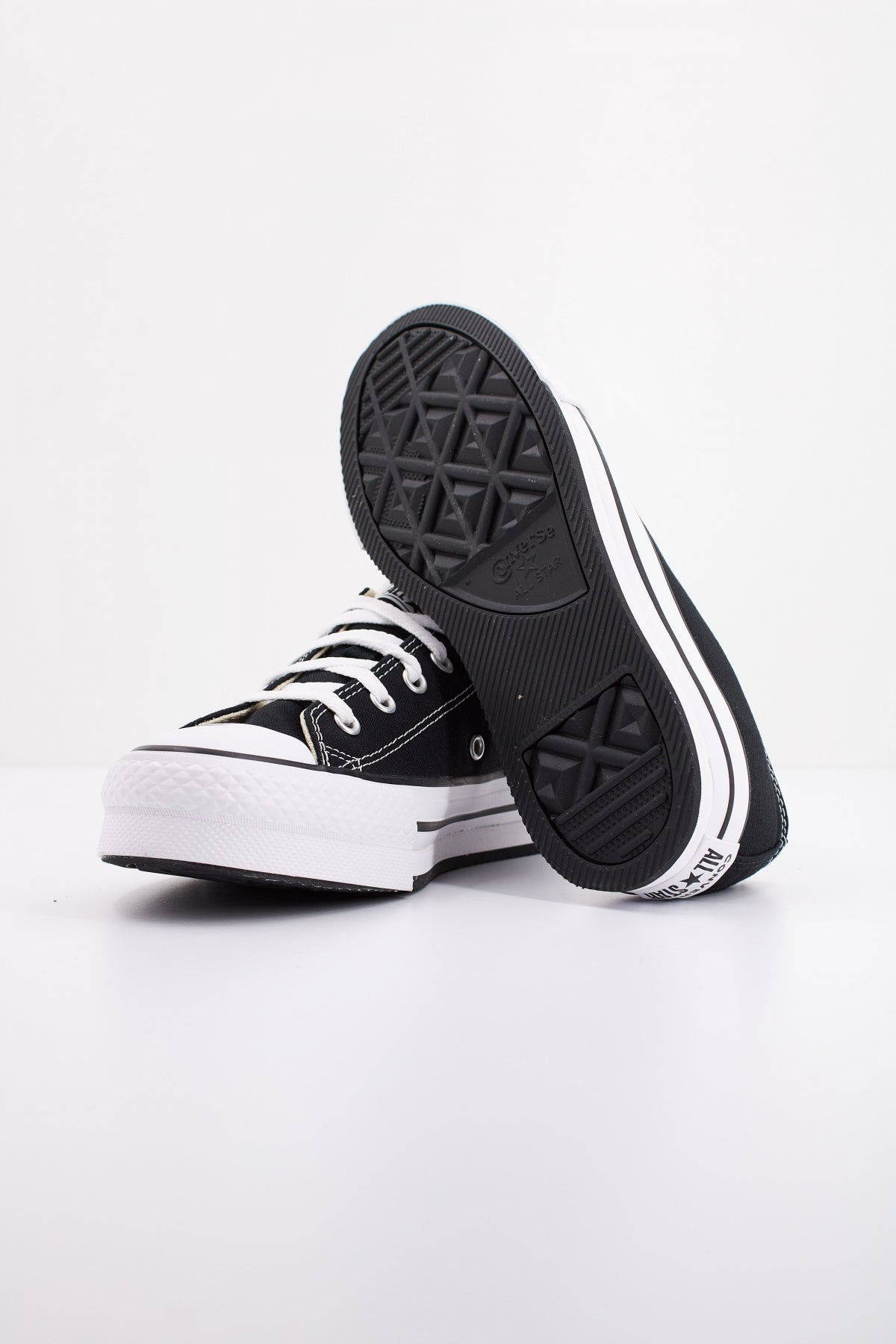 CONVERSE EVA LIFT OX en color NEGRO (5)