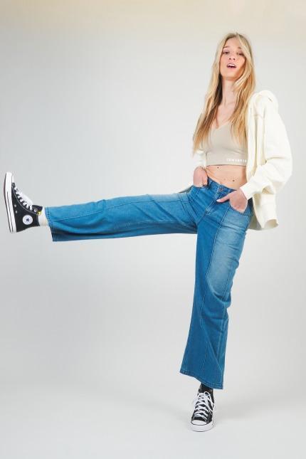 CONVERSE DENIM WIDE LEG PANT en color AZUL (3)