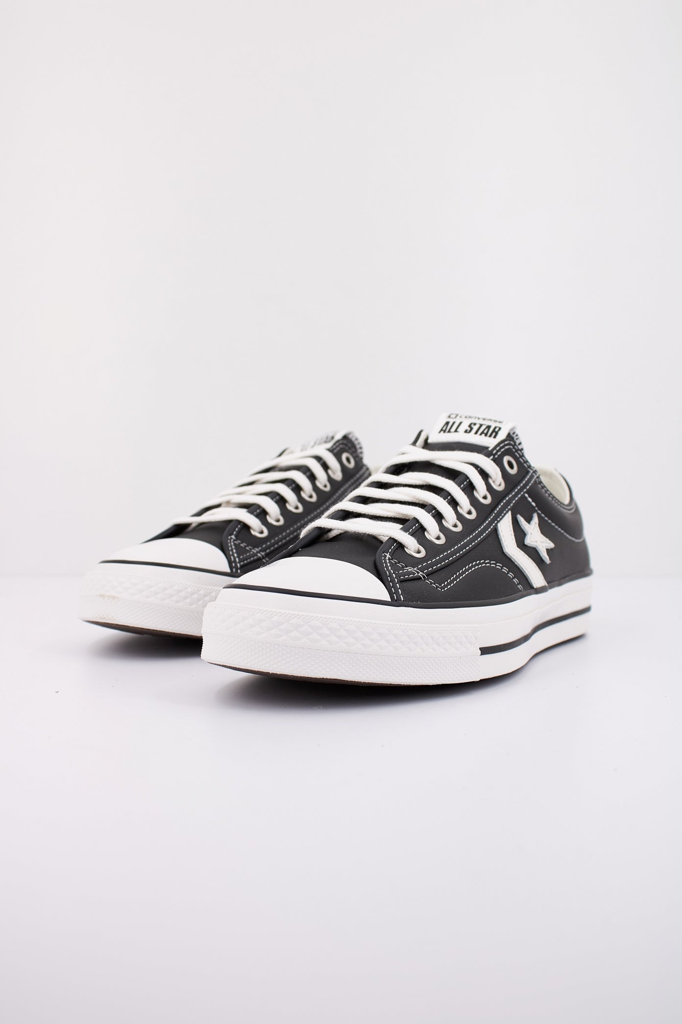 CONVERSE STAR PLAYER FALL LEATHER en color NEGRO (2)