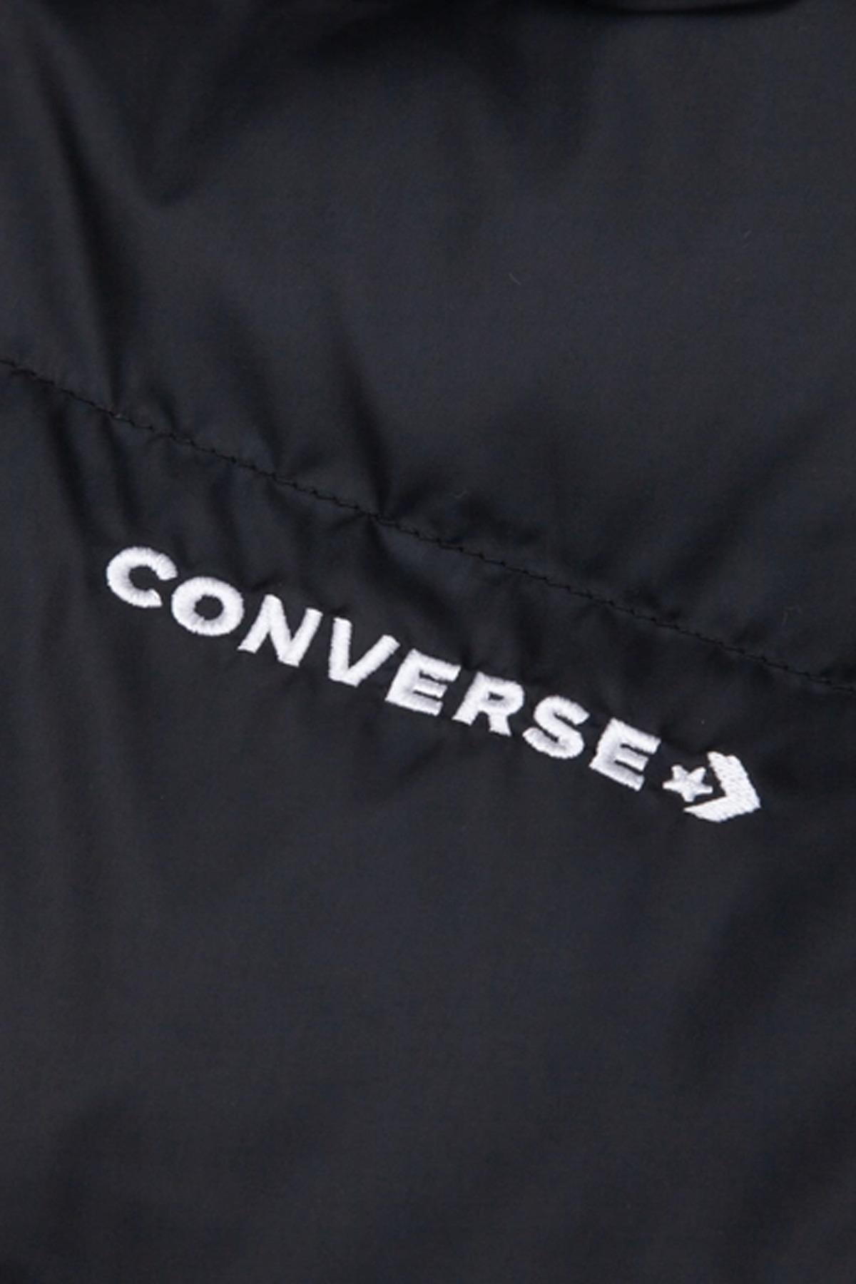 CONVERSE SYNTHETIC SHORT PUFFER JACKET en color NEGRO (4)