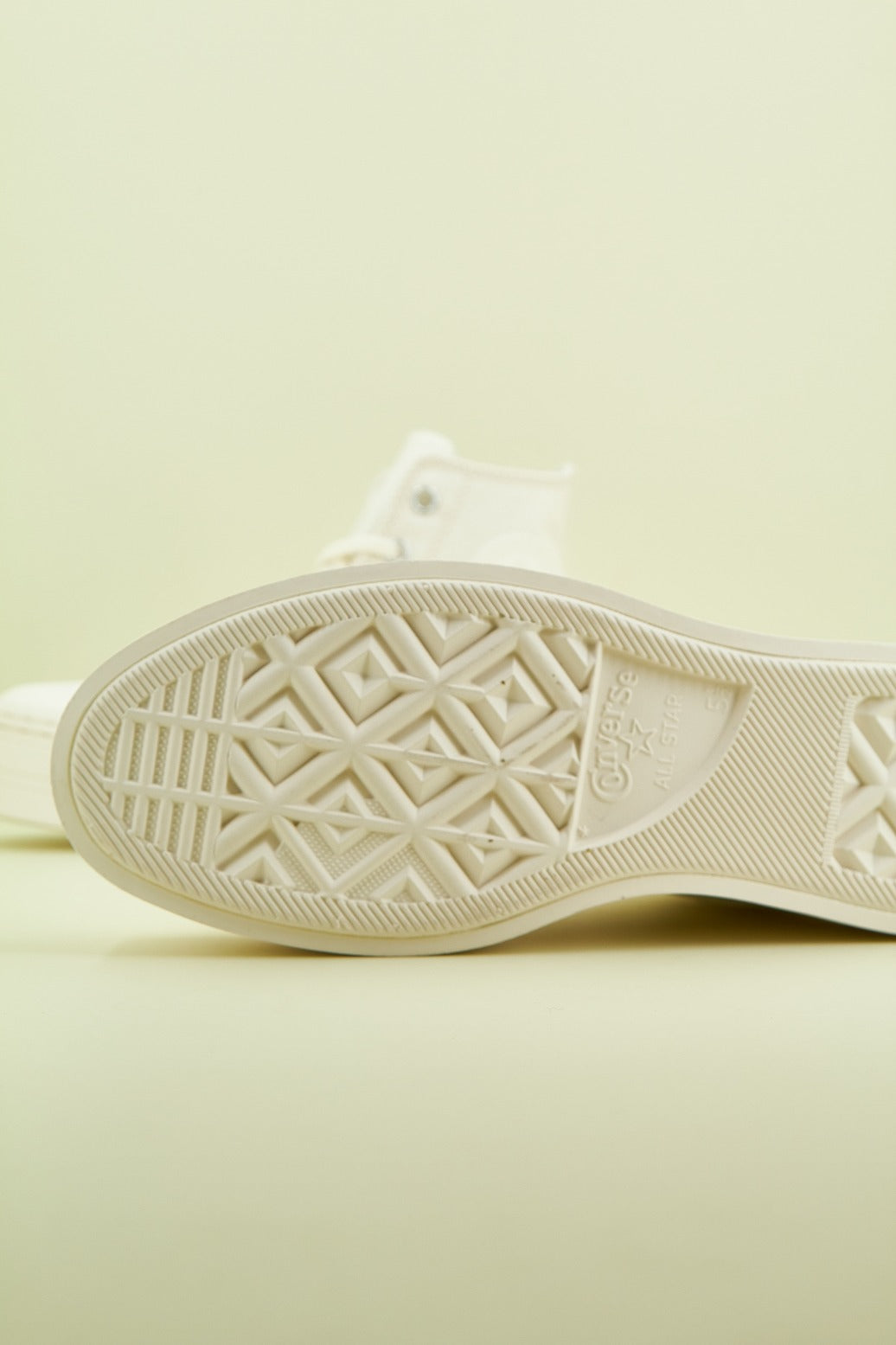 CONVERSE CHUCK TAYLOR ALL STAR MODERN LIFT PLATFORM CANVAS en color BLANCO (4)