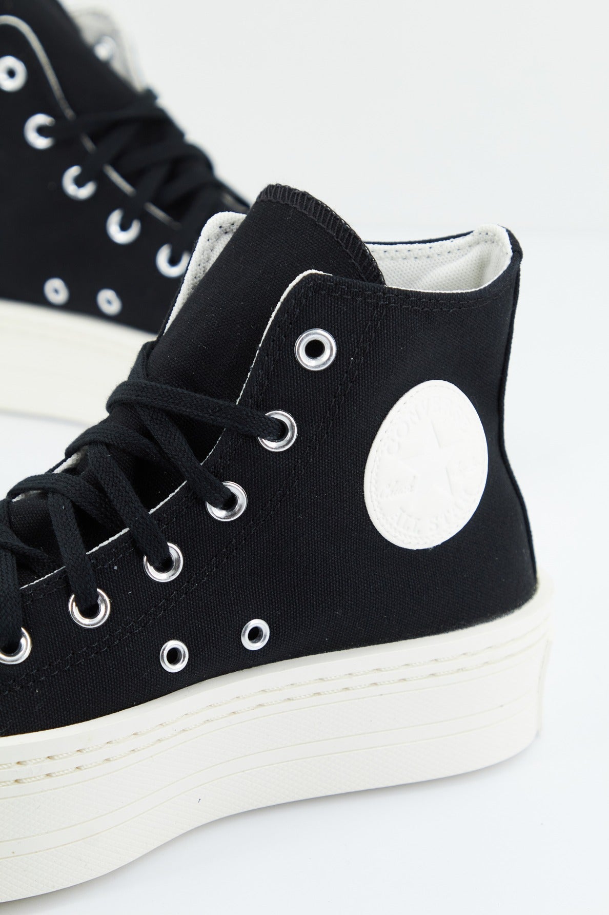 CONVERSE CHUCK TAYLOR ALL STAR MODERNLIFT HI en color NEGRO (4)