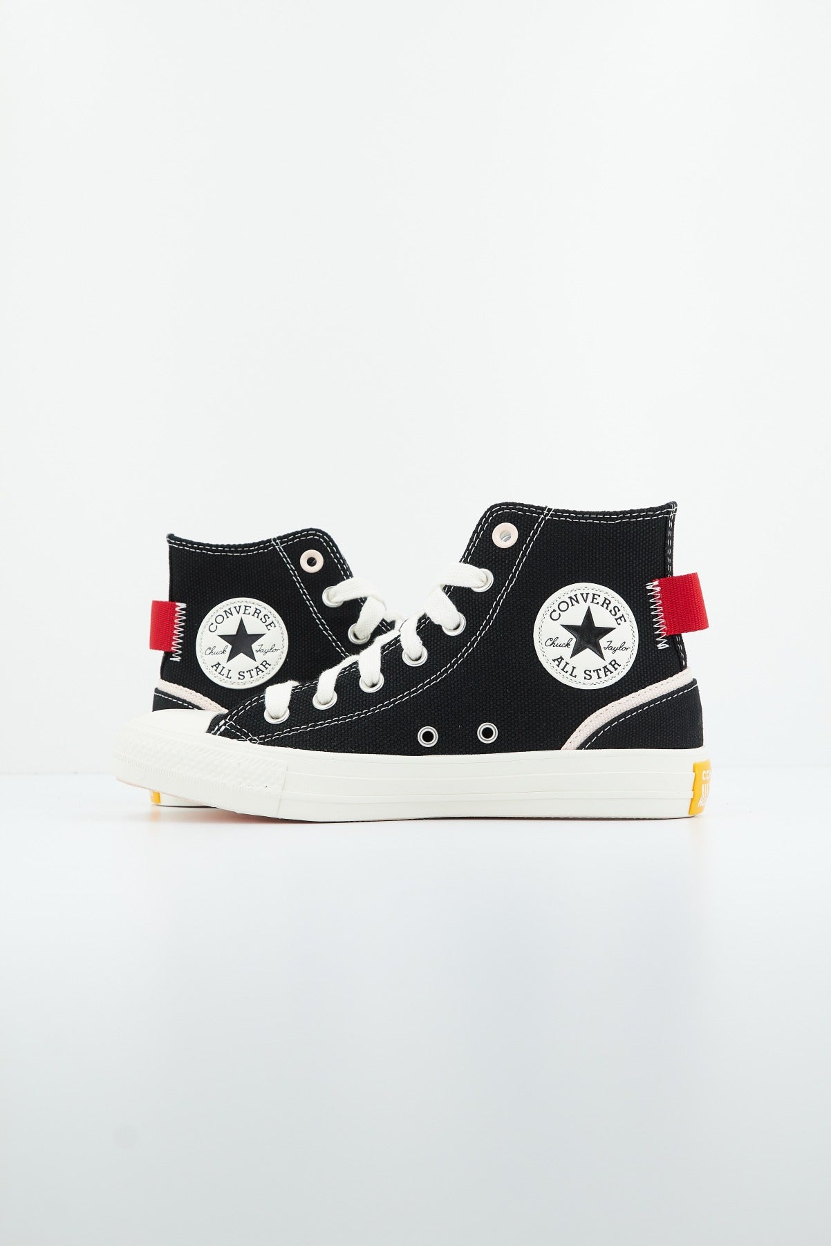 CONVERSE CHUCK TAYLOR ALL STAR HI en color NEGRO (1)